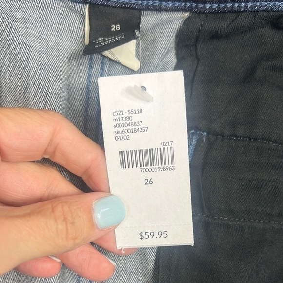 Lane Bryant NWT Women’s Size 26 Bermuda Shorts Dark Wash Denim Plus Size - Picture 10 of 11